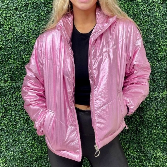 ✨Metallic Puffer Jacket✨ - Picture 4 of 4